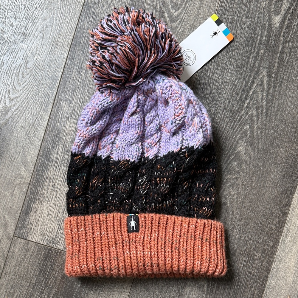 ✨SOLD✨Smartwool Knit Pom-Pom Beanie for Women